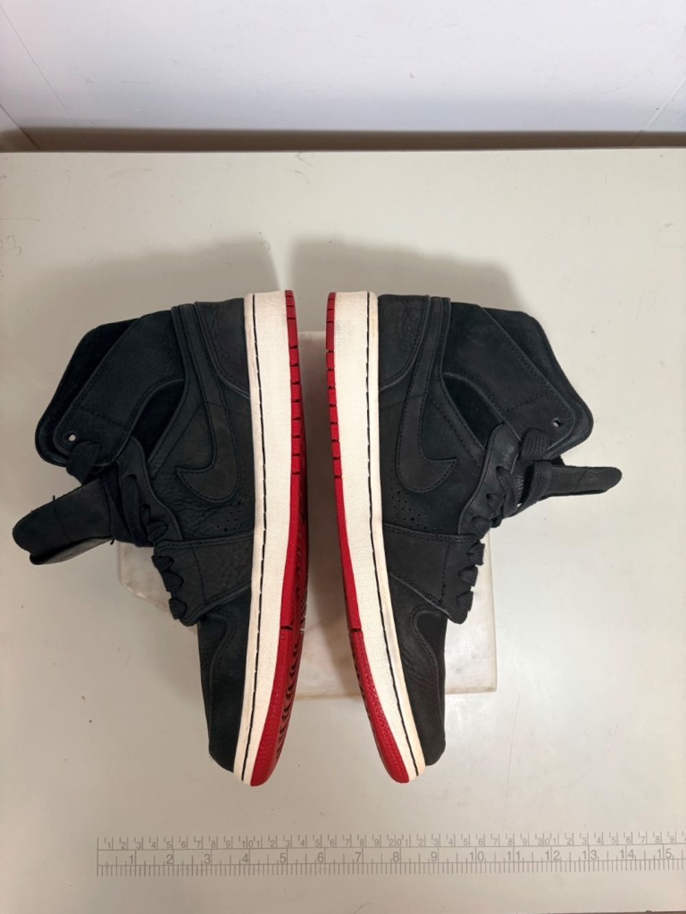 AIR Jordan 1 Mens Size 9 Nouveau Mid Black Red - Picture 6 of 9